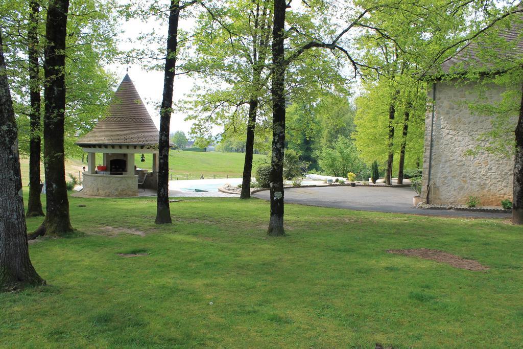 Chambres D'Hotes Le Bois Trinquille Saint-Viance Exterior photo